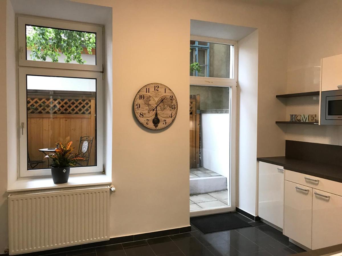 Apartments Near Schoenbrunn Palace فيينا المظهر الخارجي الصورة